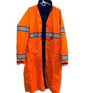 BLAUER REVERSIBLE RAIN COAT